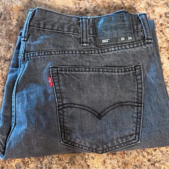 Levi's 562 Black Button Fly Mens Jeans Tag Size 38x34 Measures 38x30 Loose Fit - Picture 11 of 14